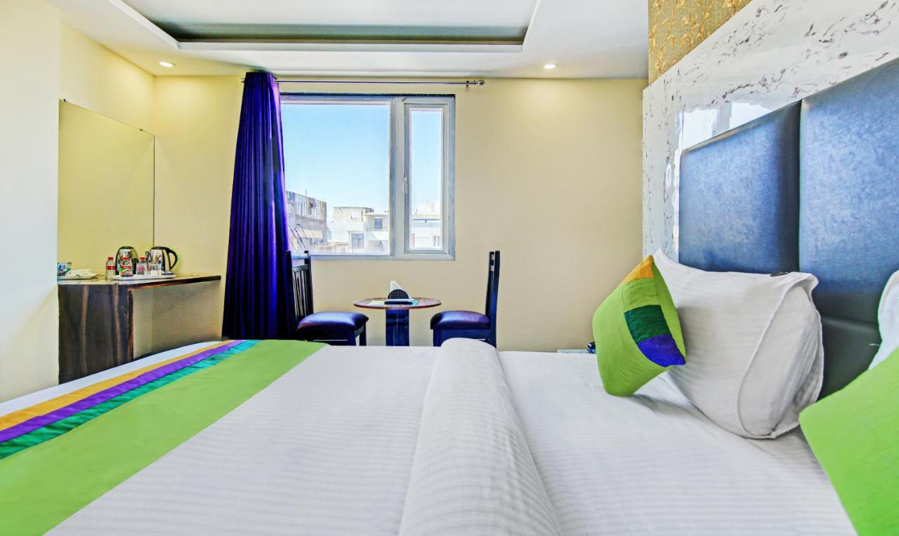Treebo Trend Smart Signature New Delhi Extérieur photo